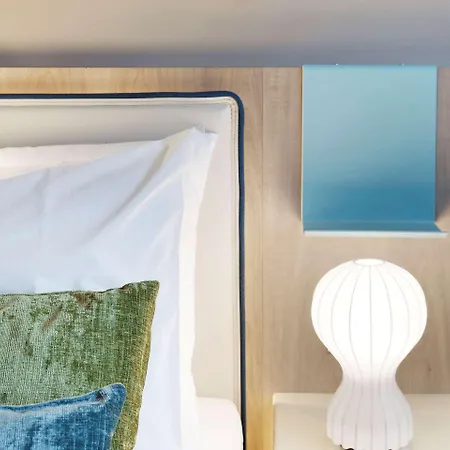 Clarion The Hub Hotel 4*