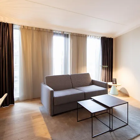 Hotel Clarion The Hub 4*