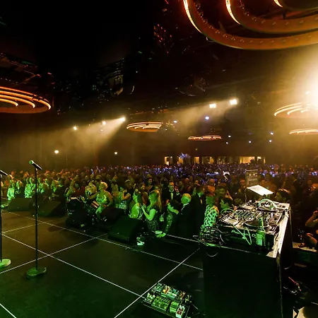 Hotel Clarion The Hub 4*