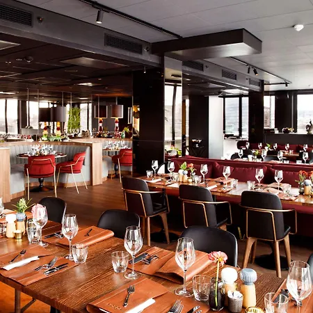 Ξενοδοχείο Clarion The Hub 4*