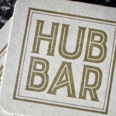 Clarion The Hub 4*