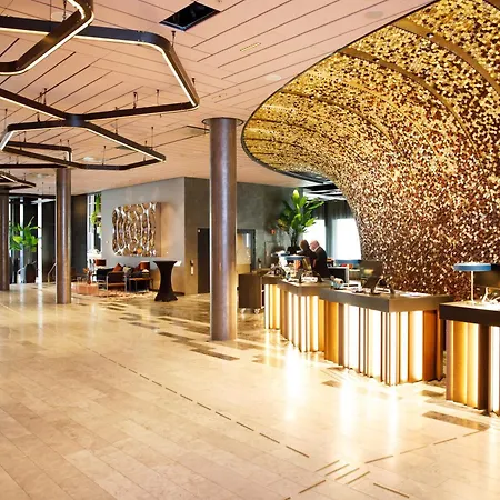 Clarion The Hub